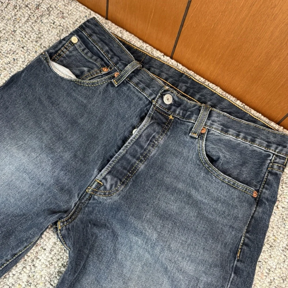 Levis 501 Jeans Mens 33x32 Fits 33x31 Button Fly Straight Leg Blue Denim